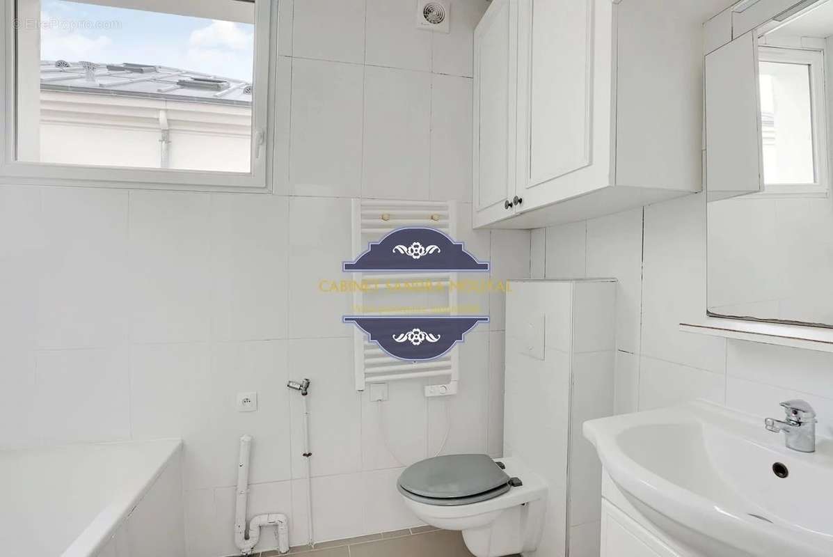 Appartement à PARIS-11E