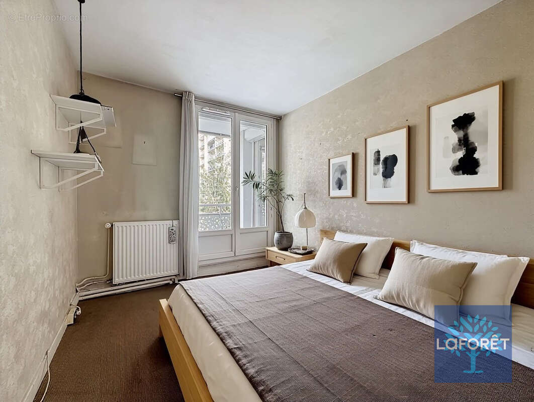 Appartement à CHILLY-MAZARIN