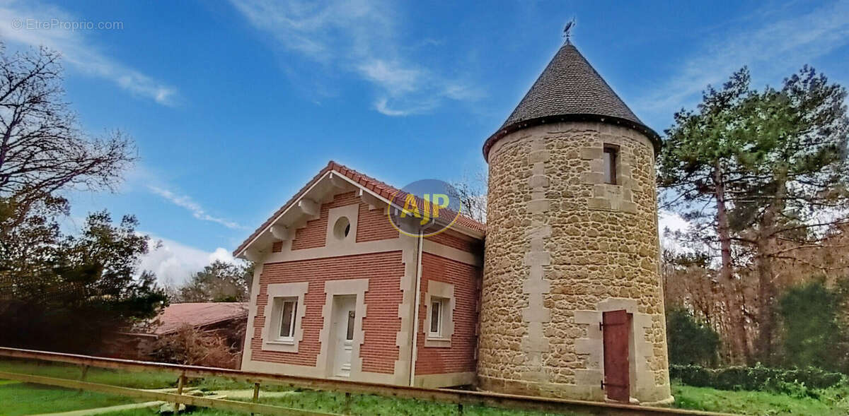 Moulin Talais 5 pièce(s) 114 m2 - photo 4