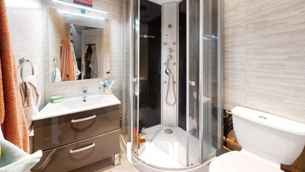 Maison 257 m² à Bonnemaison  - photo 17
