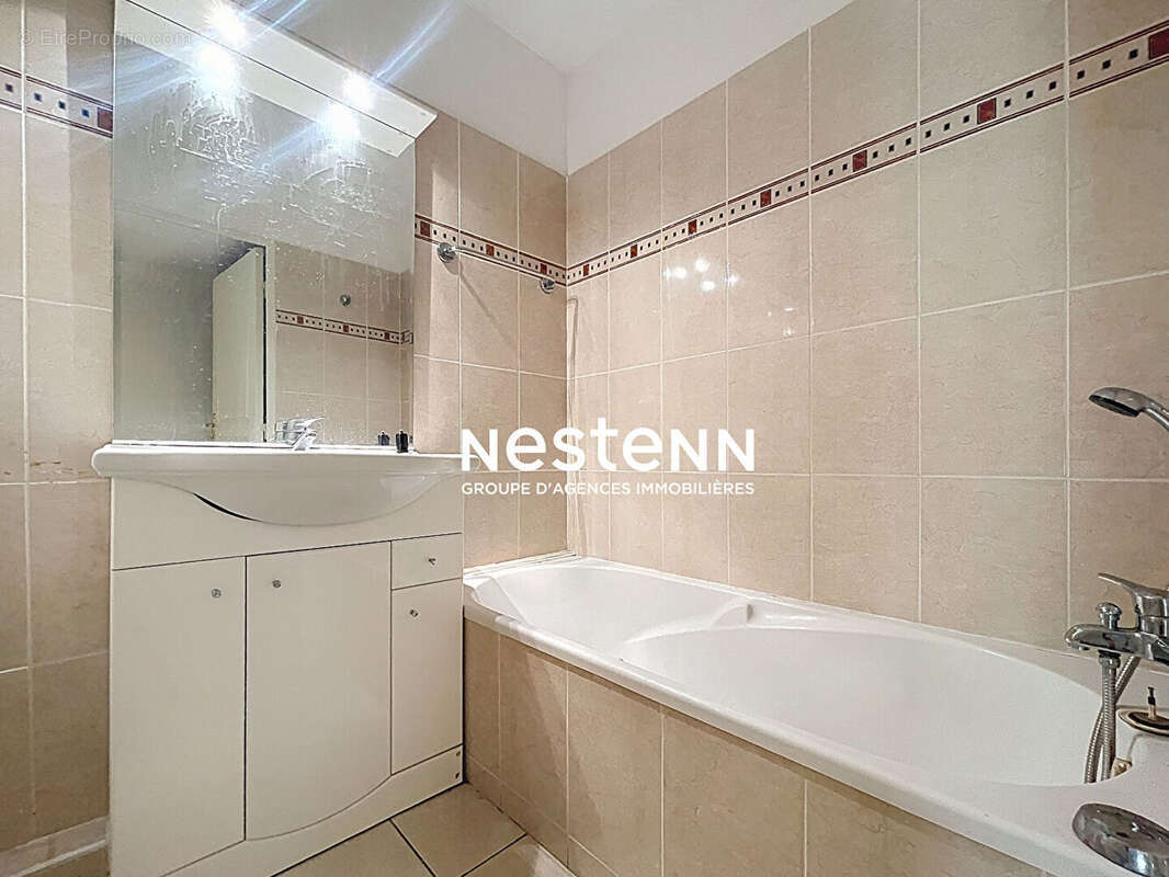 Appartement à VALLAURIS