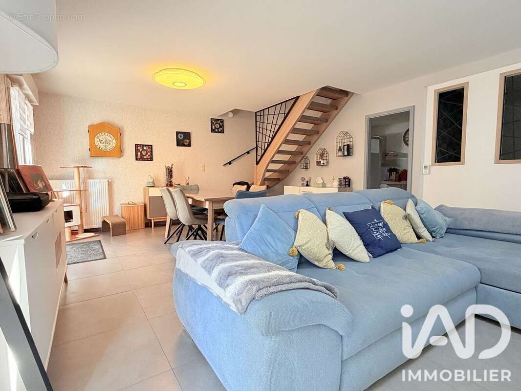 Photo 3 - Maison à VERNY