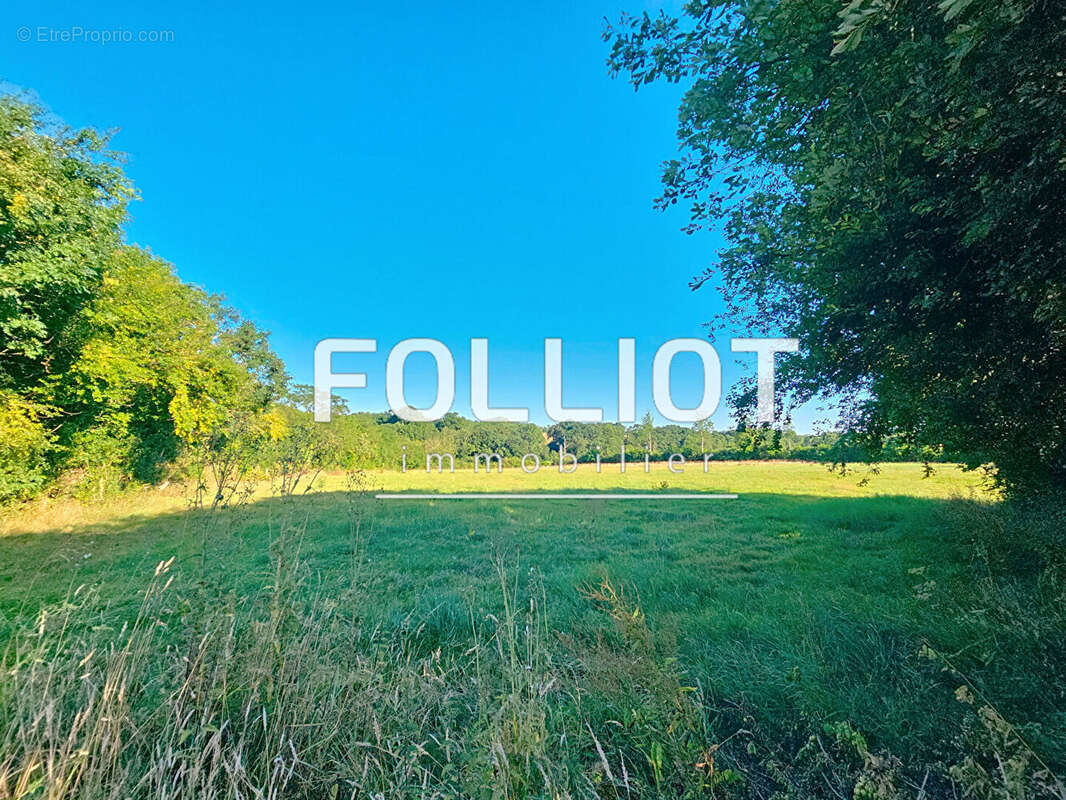 Maison à LE MOLAY-LITTRY