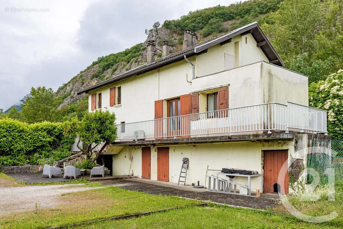 Appartement à VARCES-ALLIERES-ET-RISSET