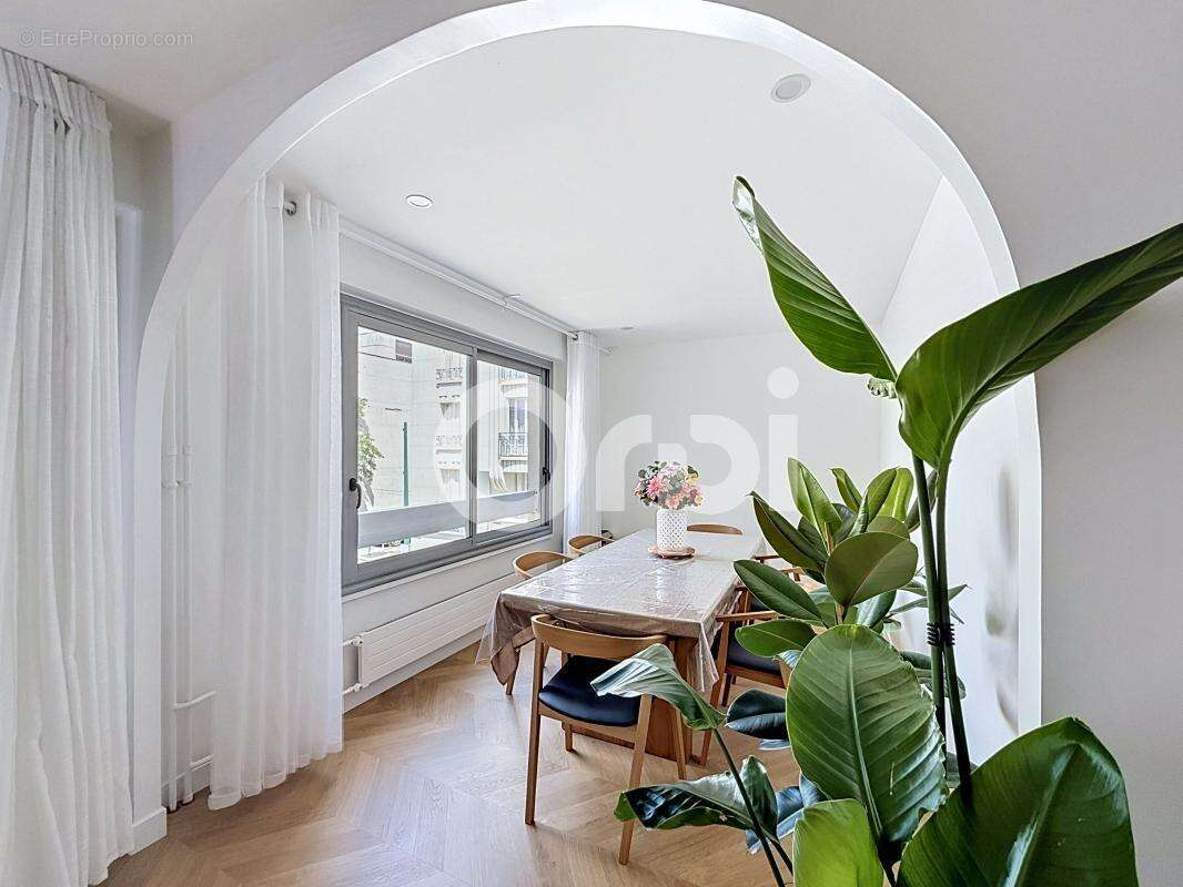 Appartement à NOGENT-SUR-MARNE