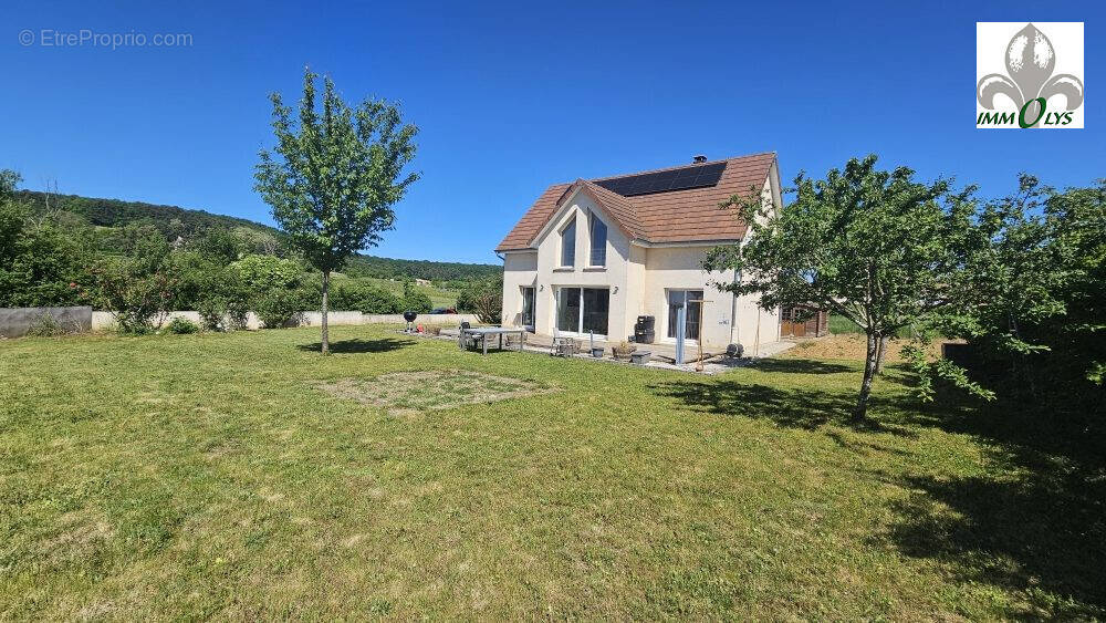 Maison à NUITS-SAINT-GEORGES