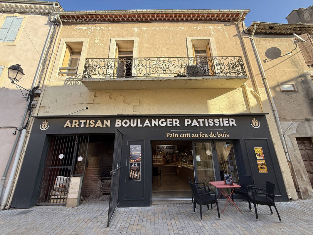 Commerce à LESPIGNAN