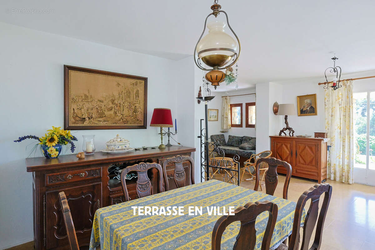 Maison à CARQUEIRANNE