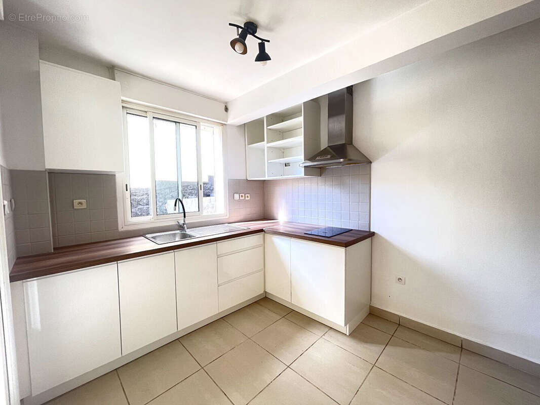A VENDRE - Saint-Denis - Appartement T2 52.26 m2 en rez-de-jardin - photo 2