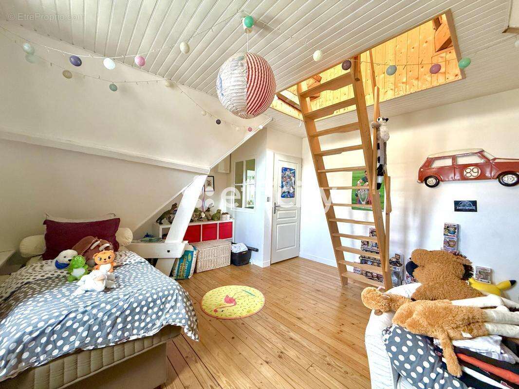 Maison 225 m² à Soissons  - photo 20