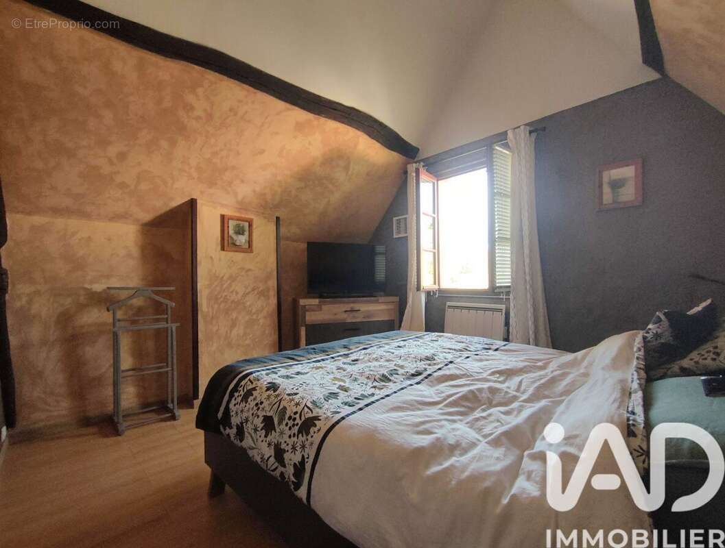 Maison 126 m² à Courgenay  - photo 7