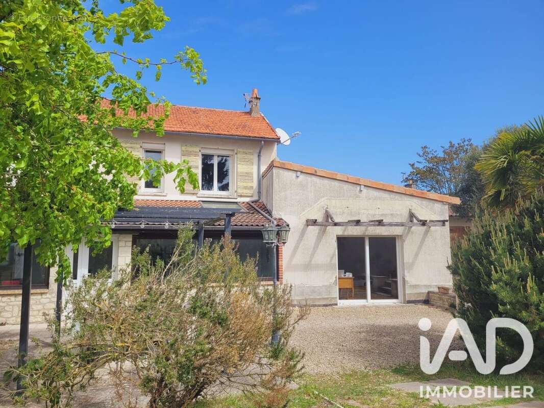 Maison 210 m² à Serigny  - photo 6