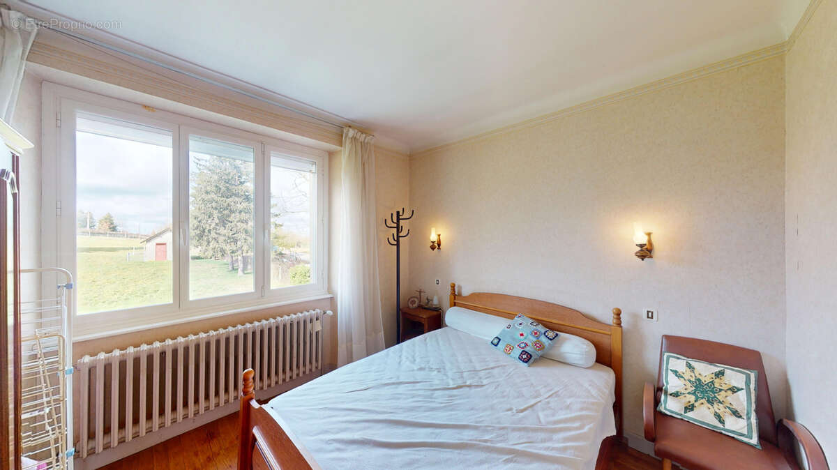 Maison à LUC-LA-PRIMAUBE