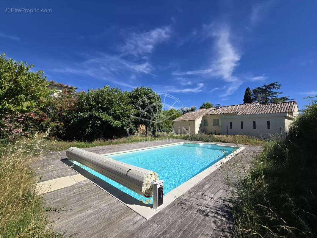 Maison de plain pied avec piscine et garage - L'Isle sur la Sorgue - photo 15