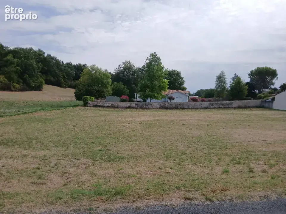 Terrain à SAINT-MARTIN-DE-RIBERAC