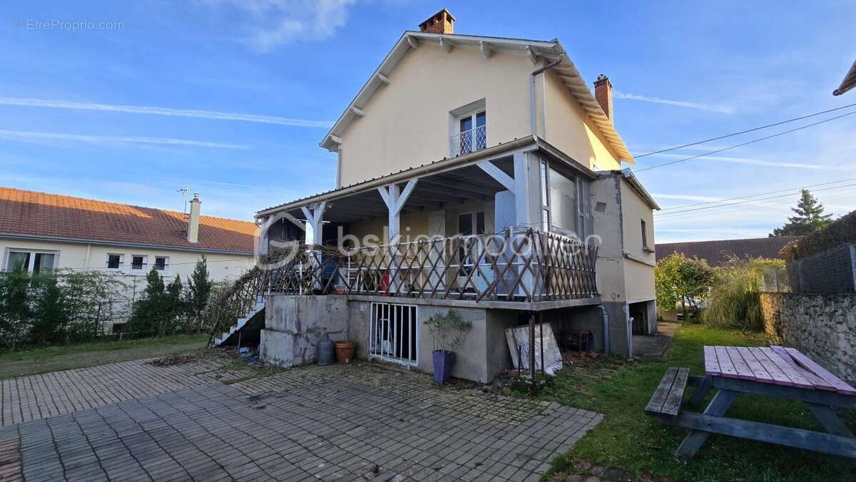 Maison à CHATELLERAULT