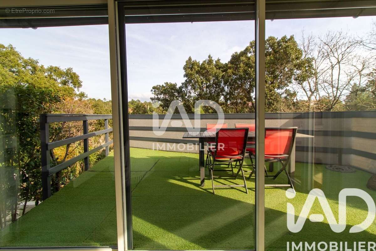 Photo 2 - Maison à ROQUEBRUNE-SUR-ARGENS