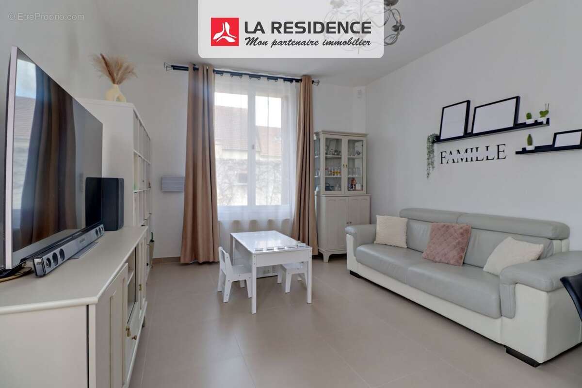 Maison à NEUVILLE-SUR-OISE