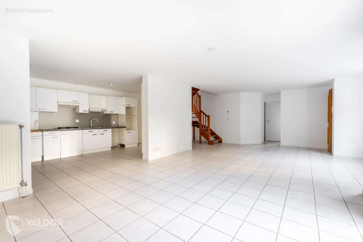 Maison à VILLEFRANCHE-SUR-SAONE