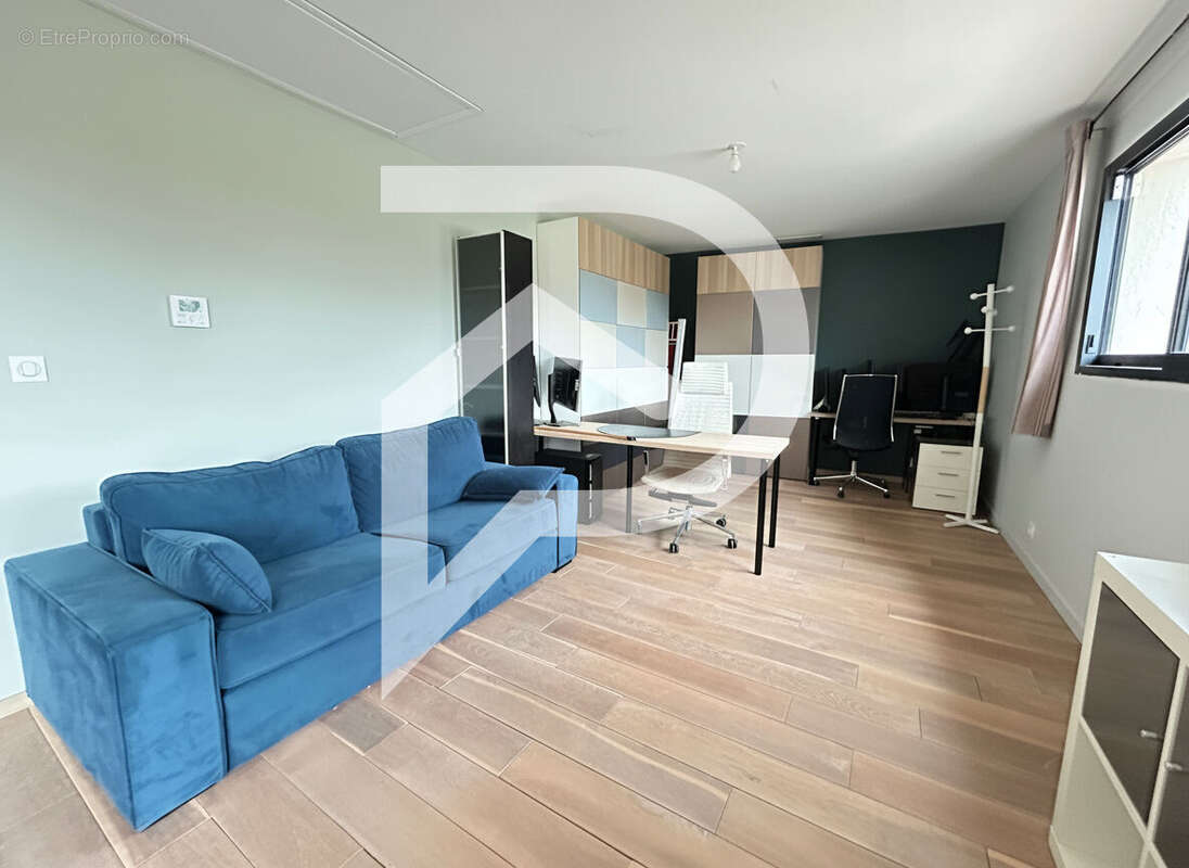 Maison à SAINT-LAURENT-D'AIGOUZE