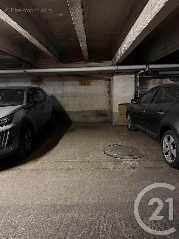 Parking à Paris-20e  - photo 3