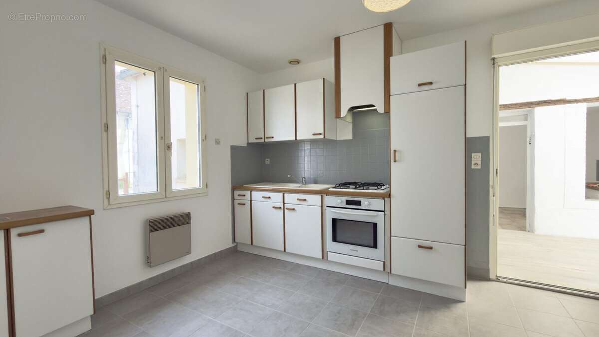 Maison à BONNETABLE
