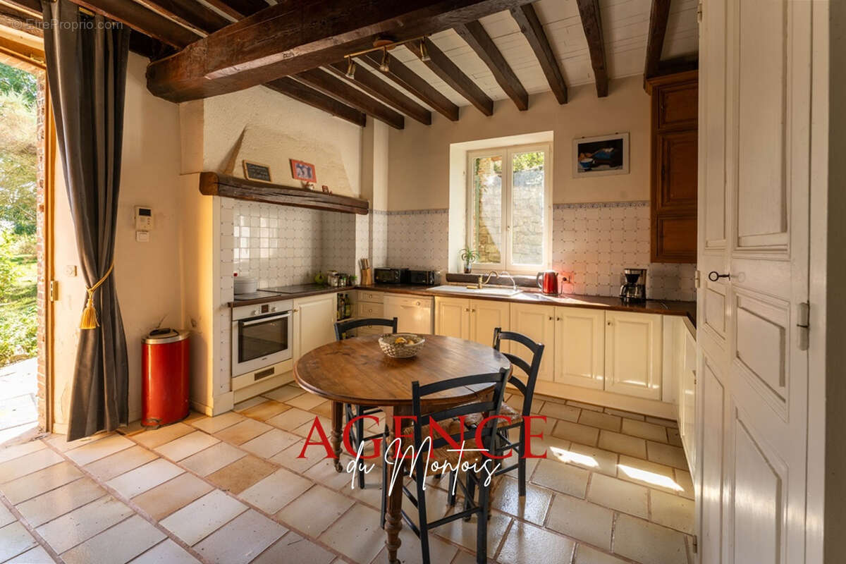 Maison à NOGENT-SUR-SEINE