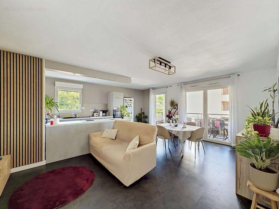 Appartement à GRIGNY