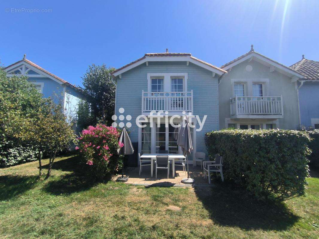 Maison à TALMONT-SAINT-HILAIRE