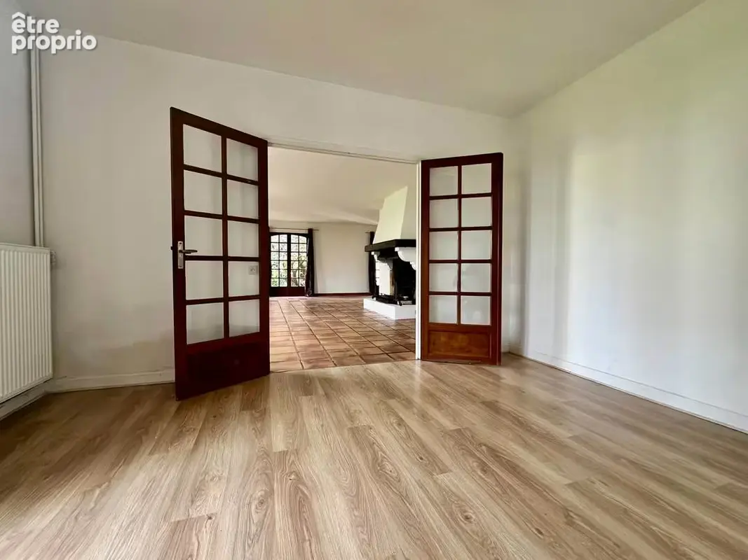 Verquigneul - Maison individuelle semi plain pied 200m2 - 6 chambres - garages - jardin - photo 3