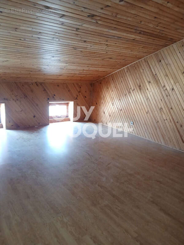 Maison à PAULHAGUET