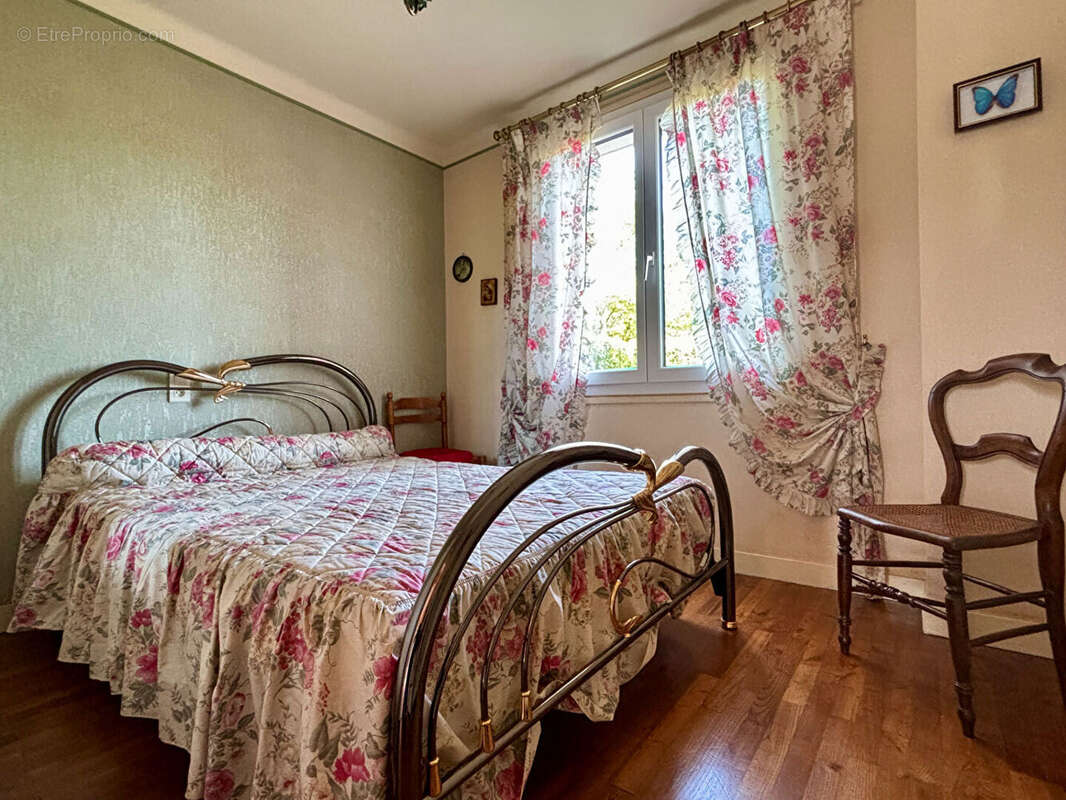 Maison à LA CHAPELLE-DES-MARAIS