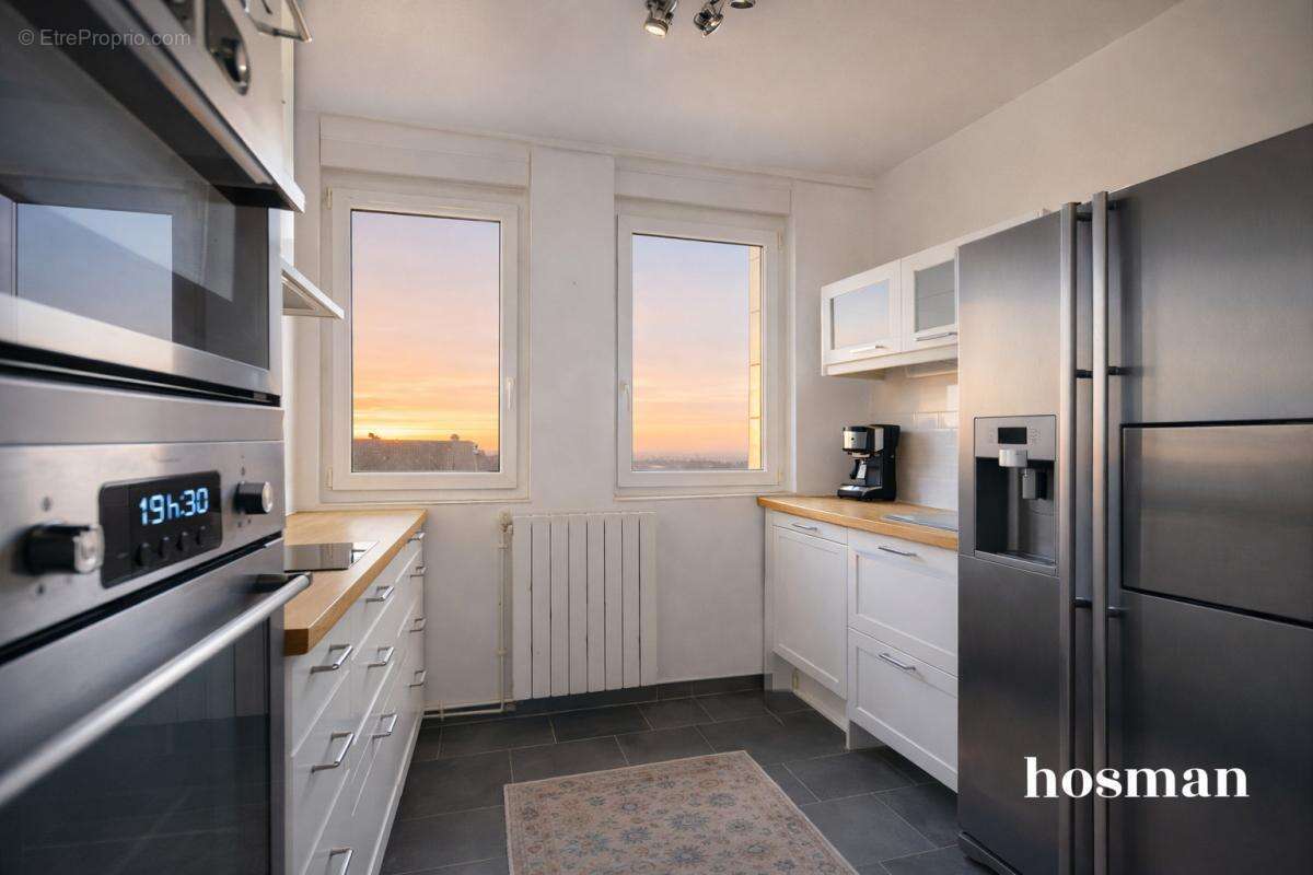 Appartement à COURBEVOIE