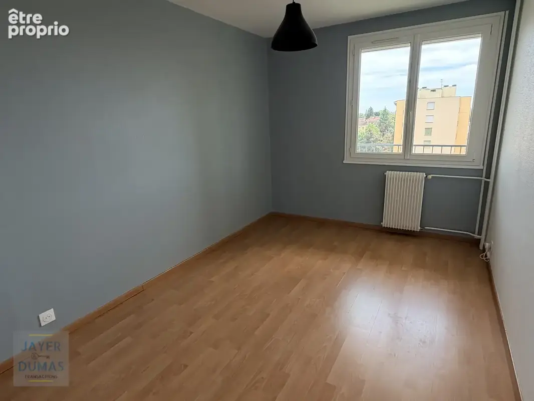 CHALON-SUR-SAONE - Bel Appartement T3 lumineux - 60 m2 - - photo 9