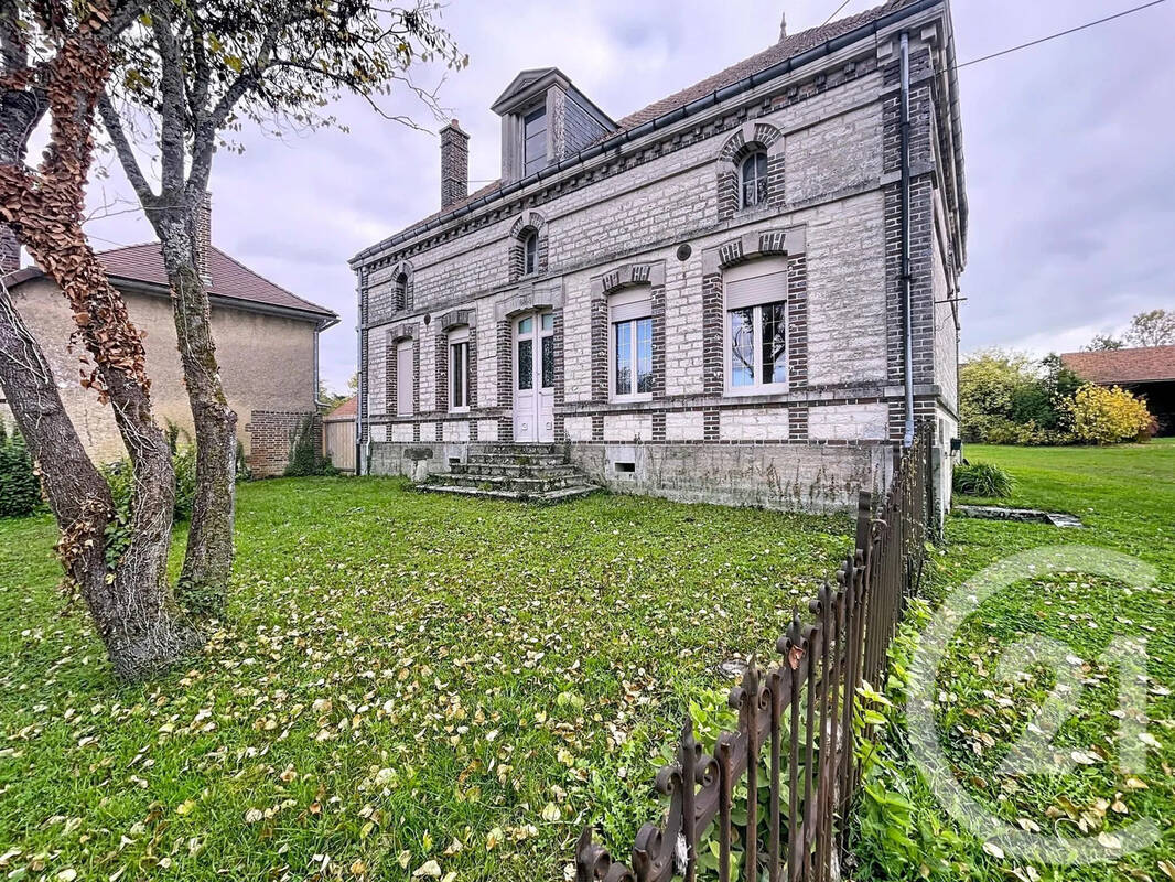 Maison à LAINES-AUX-BOIS