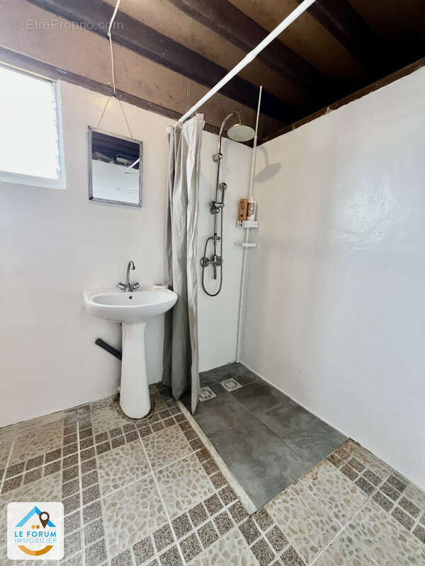 Tampon 97430 - maison f4/5 à étage - a rafraîchir - quartier verdoyant - photo 7