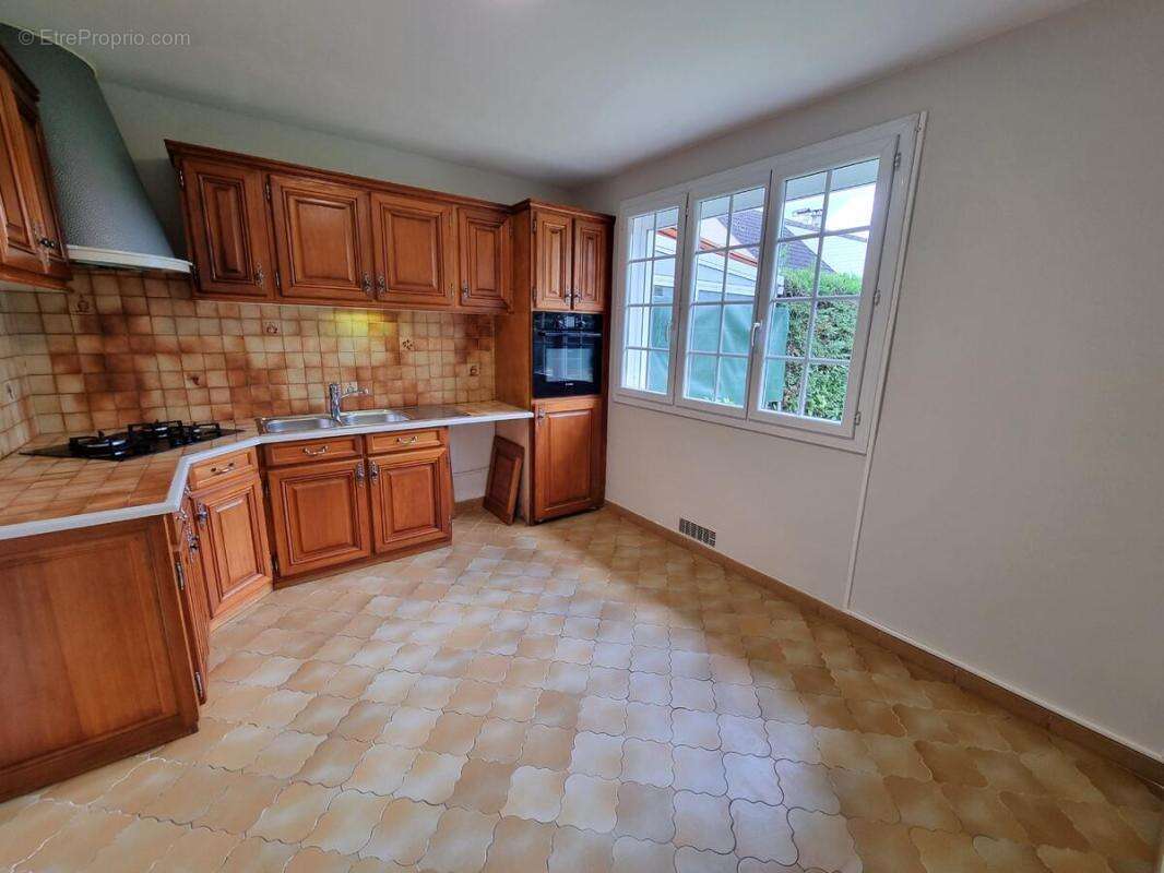 Maison 94 m² à Chassieu  - photo 2