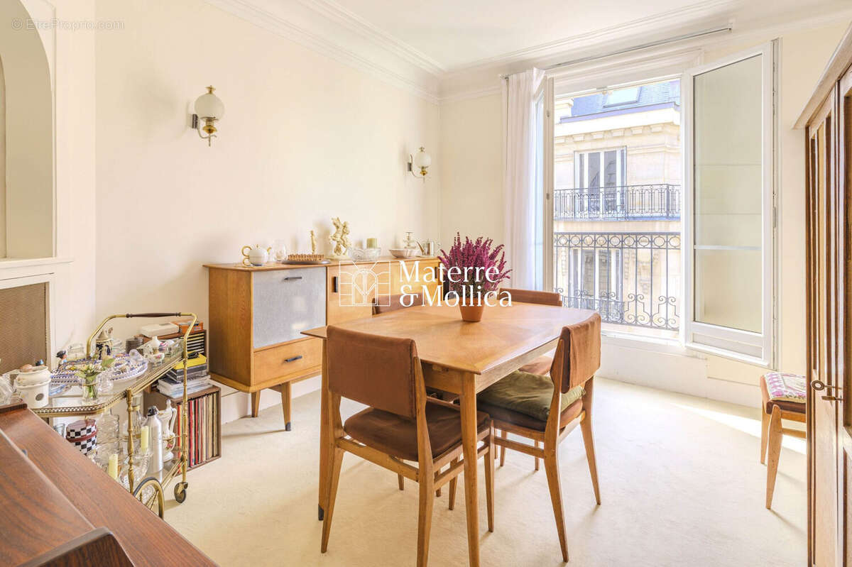 Appartement à PARIS-6E