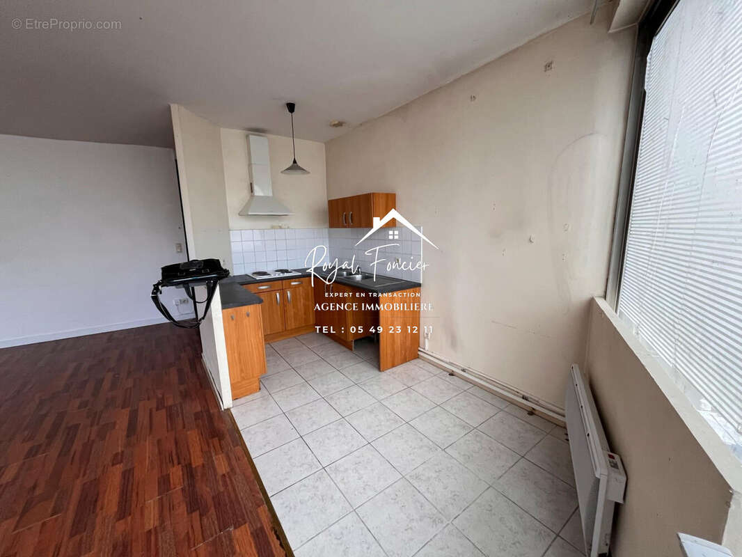 Cuisine A et E  - Appartement à CHATELLERAULT