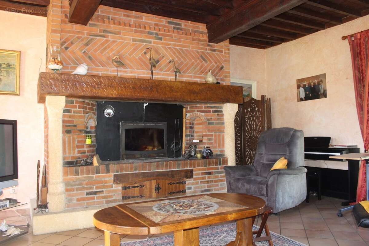 Maison à POINTIS-INARD