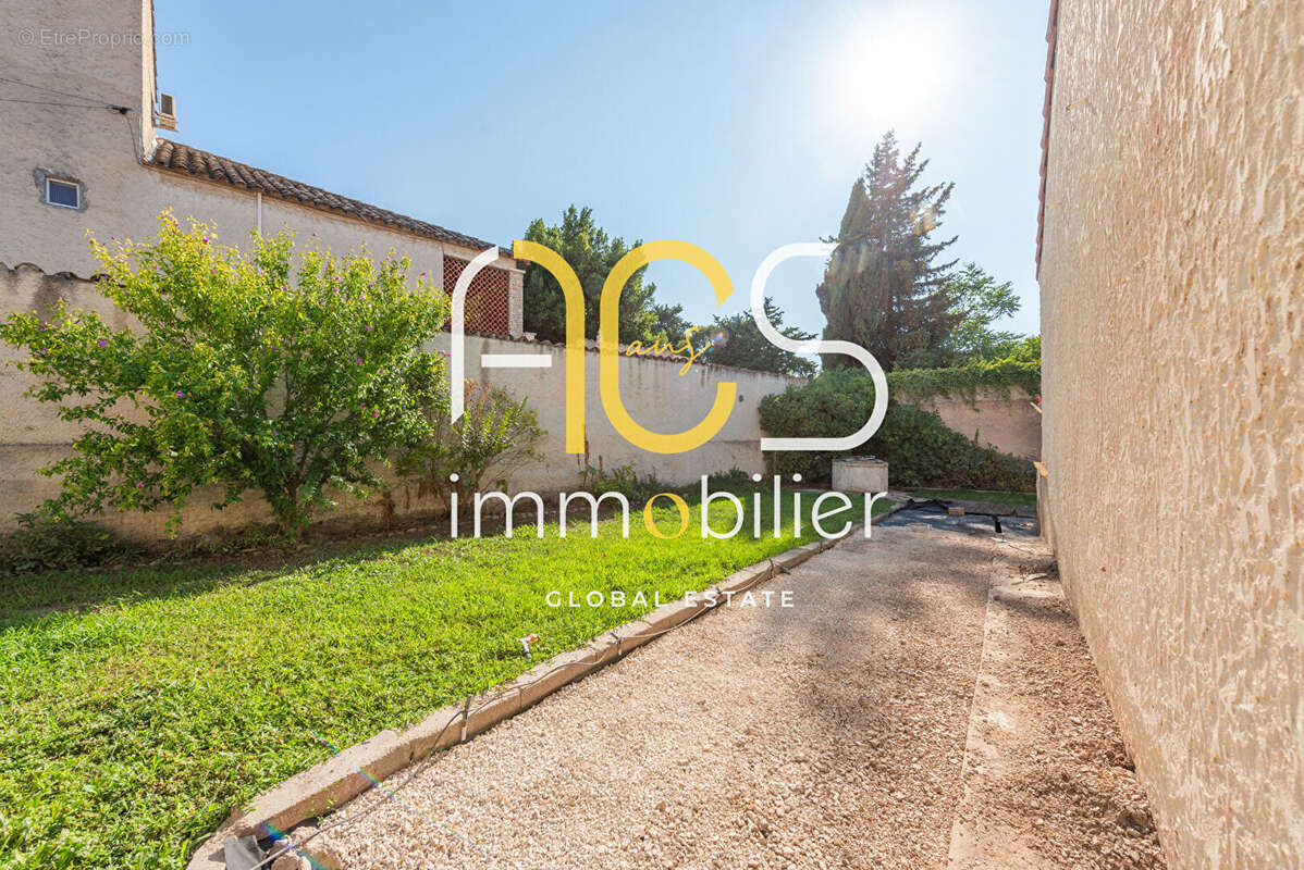 Maison Chateauneuf Les Martigues 5 pièce(s) 101 m2 garage plain pied calme - photo 7
