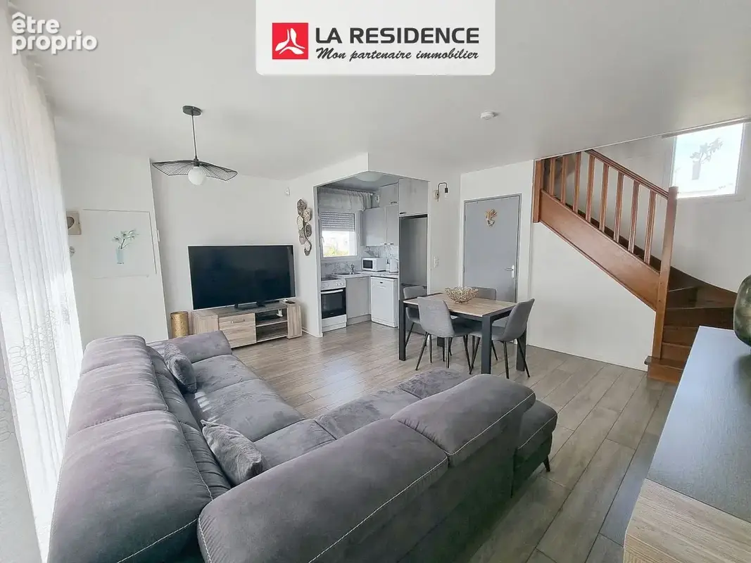 Appartement 54 m² à Stains  - photo 2