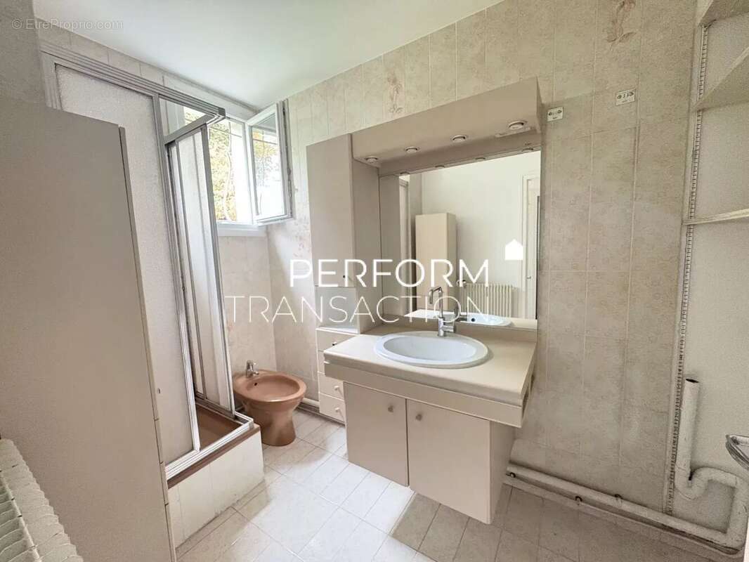 Appartement à SAINT-MARTIN-D&#039;HERES