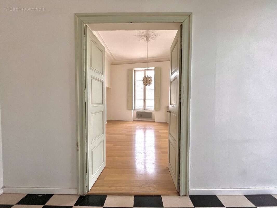 Appartement à NIMES