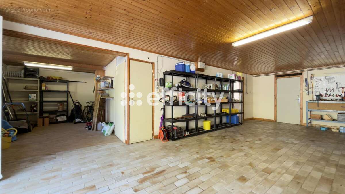 Maison à BEAUREPAIRE