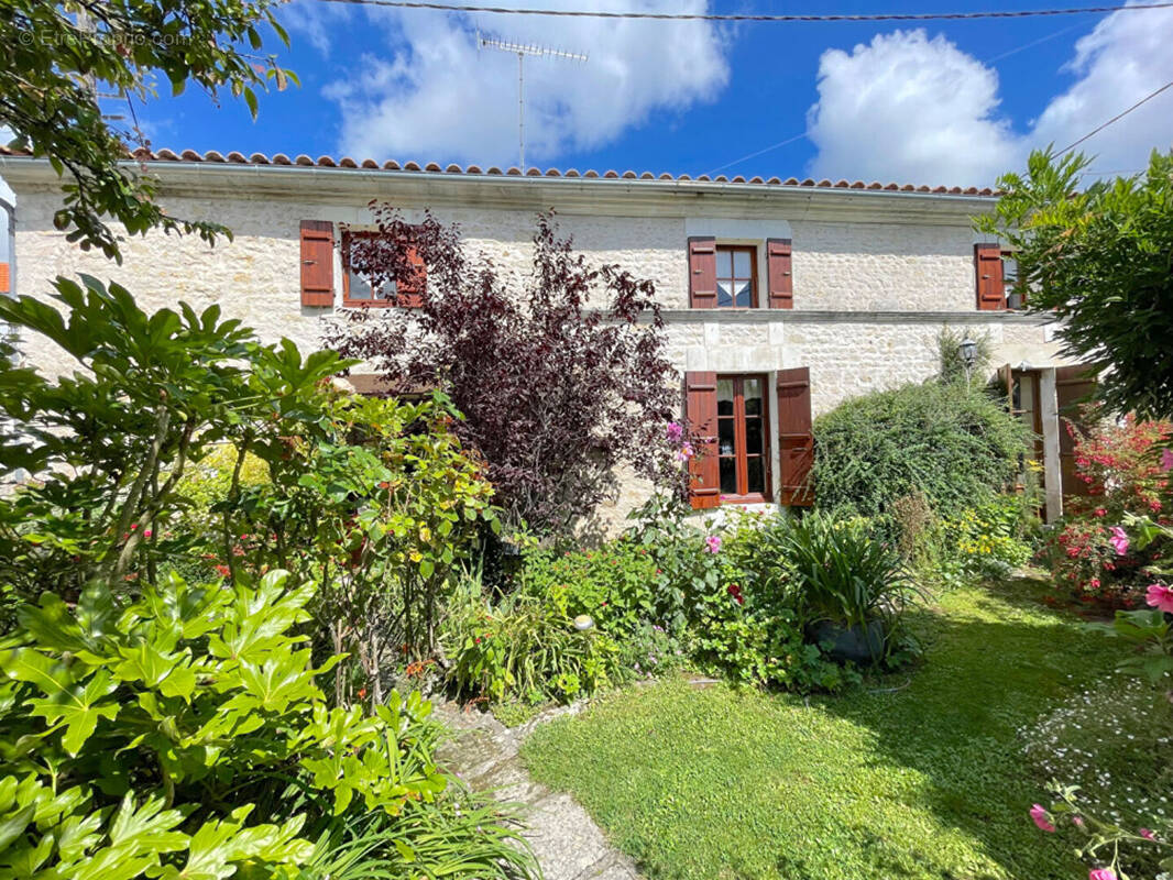 Maison à LE GUA