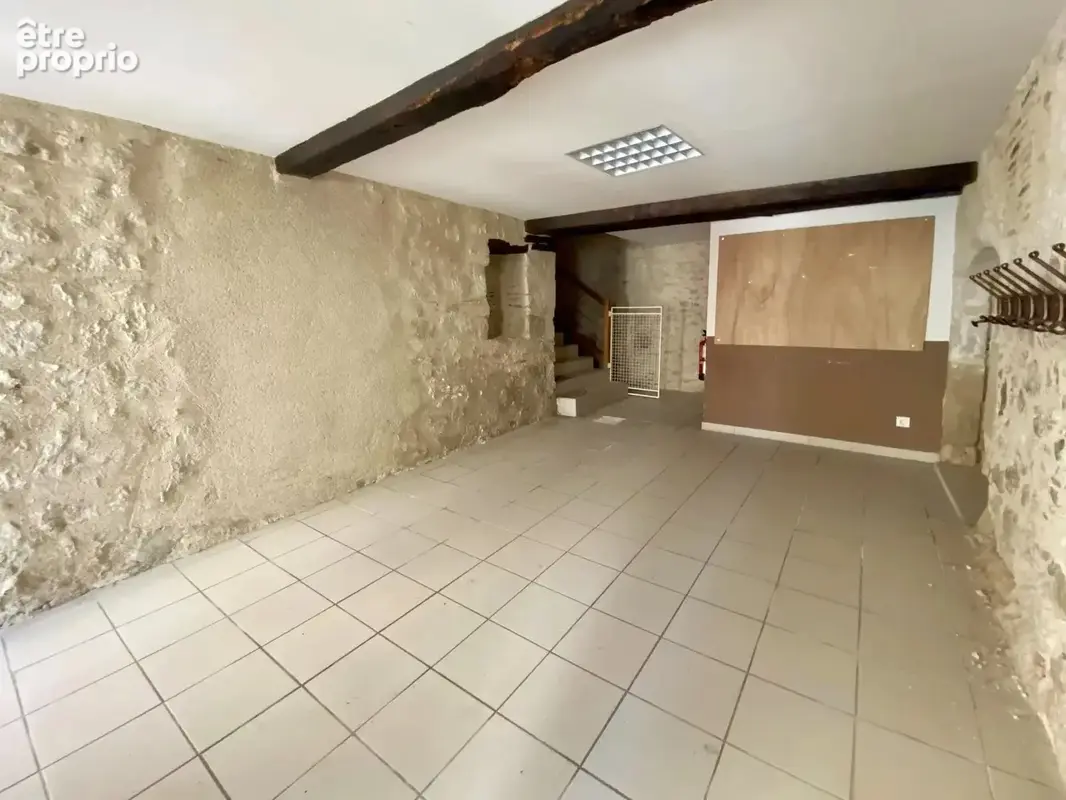 Vaste immeuble de rapport au coeur de la bastide de Monflanquin - photo 7