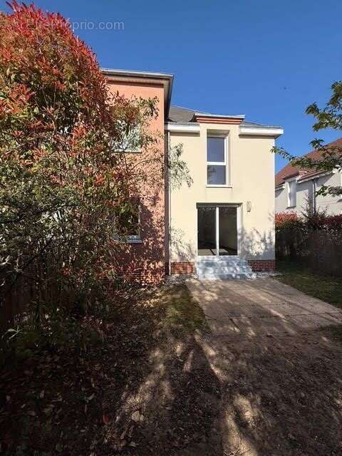 Maison à SAINT-DENIS-EN-VAL