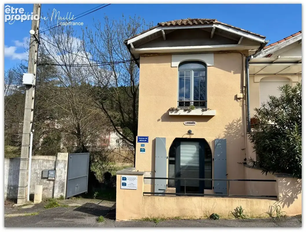 Appartement à LAMALOU-LES-BAINS