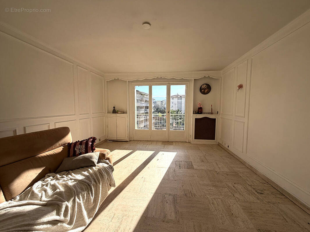 Appartement à MANDELIEU-LA-NAPOULE